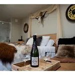 Nue-de Et Feriehus *